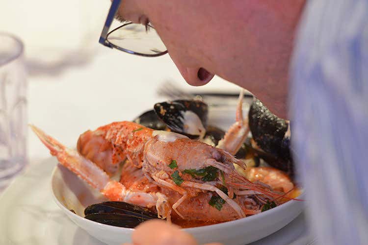 (Festival Internazionale del Brodetto Fano protagonista dell’estate adriatica) (Festival Internazionale del Brodetto Fano protagonista dell’estate adriatica)