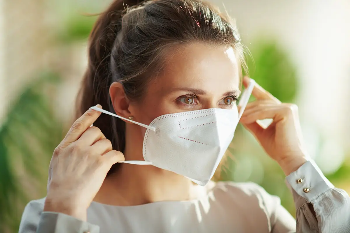 ascherina FFP2, i consigli per la cura della pelle Mascherine FFP2 e problemi alla pelle? I consigli del dermatologo