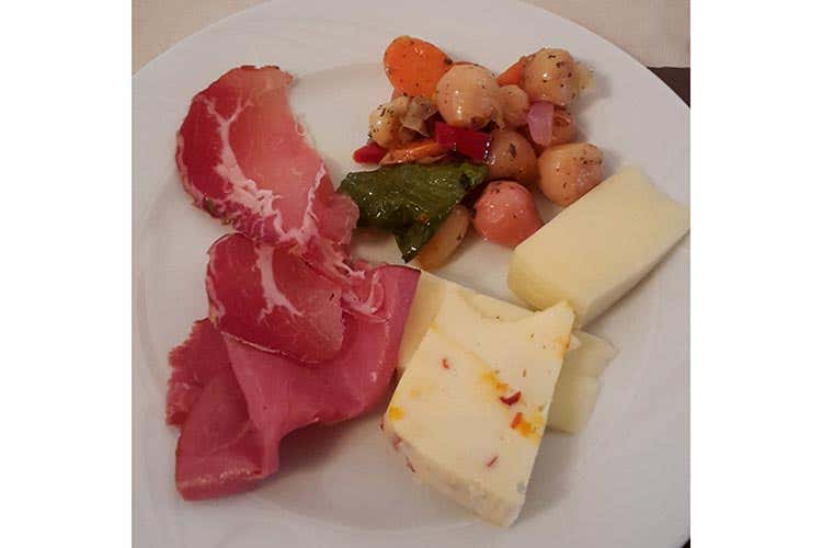Antipasto con Pampascioni (Fice, il 36&deg; Raduno nazionale nel Salento Un tour alla scoperta del territorio)