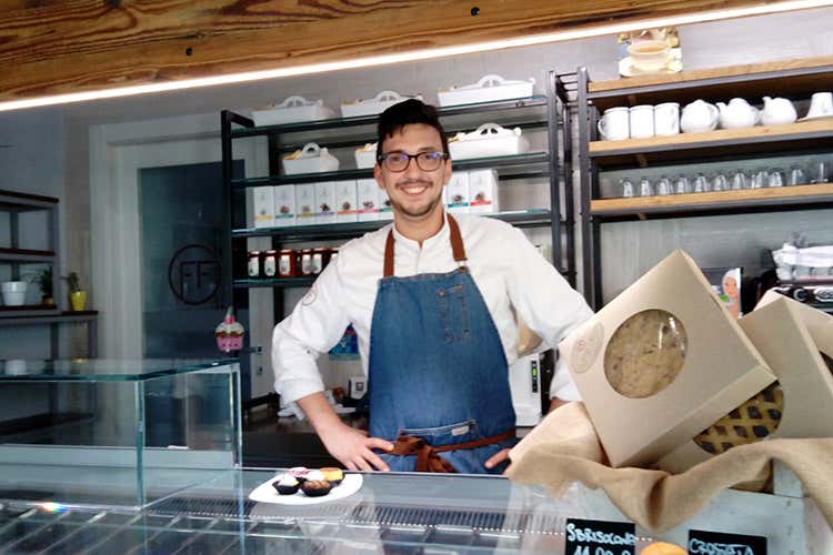 Filippo Fiorini (Filippo Fiorini, pasticcere nel bresciano Brioche, mignon e tanta ambizione) Filippo Fiorini (Filippo Fiorini, pasticcere nel bresciano Brioche, mignon e tanta ambizione)