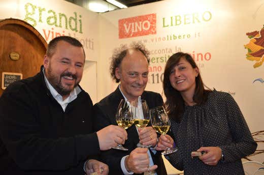 da sinistra: Filippo Peroni, Moreno Cedroni e Elisa Martelli (enologa di Nomacorc) da sinistra: Filippo Peroni, Moreno Cedroni e Elisa Martelli (enologa di Nomacorc)