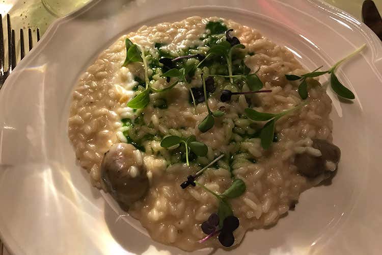 Risotto alle castagne (Filo di Grano nel Parco del Ticino Cucina, ricerca e atmosfera) Risotto alle castagne (Filo di Grano nel Parco del Ticino Cucina, ricerca e atmosfera)