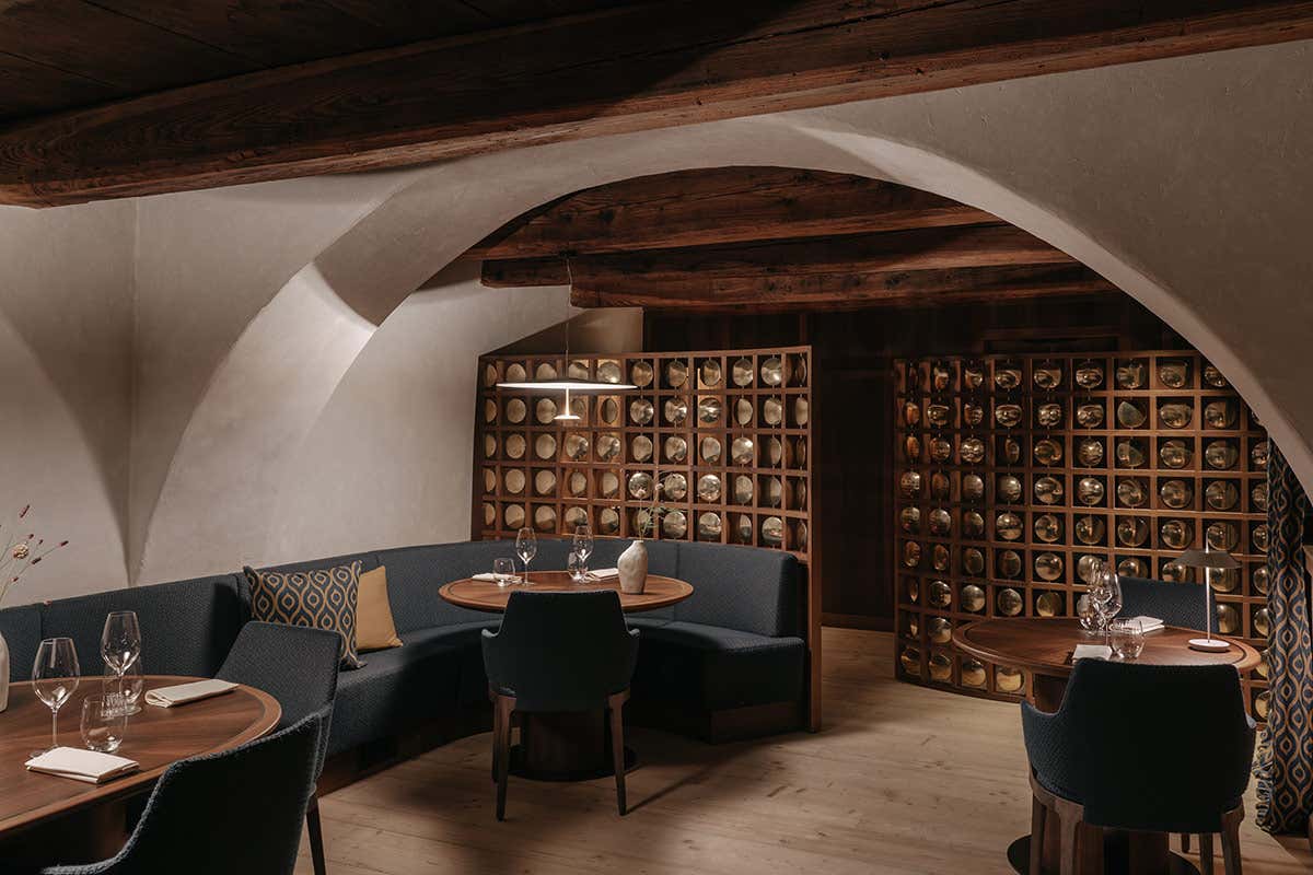 Un castello, 4 tavoli e un giovane chef: la rivoluzione gourmet in Valle Isarco Un castello, 4 tavoli e un giovane chef: la rivoluzione gourmet in Valle Isarco