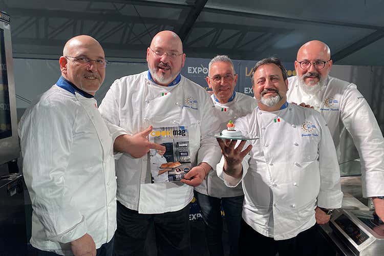 Maurizio Urso, Giovanni Porretto, Concetto Rubbera, Giuseppe Triolo e Antonino Fratello - Finger food al cioccolato di Modica La ricetta di Urso a ExpoCook