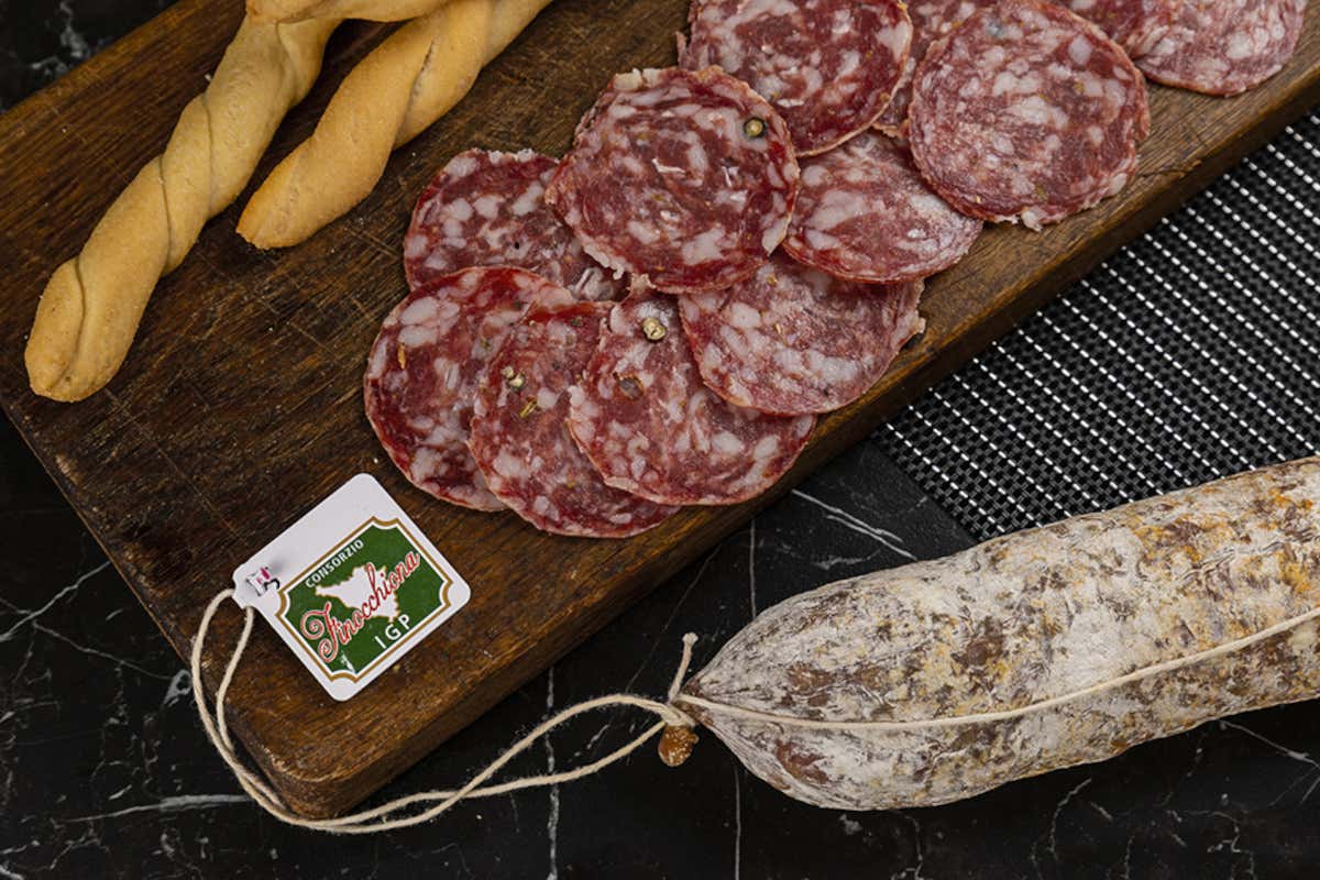 Finocchiona Igp Finocchiona Igp, 2021 storico: oltre un milione di salumi prodotti Finocchiona Igp Finocchiona Igp, 2021 storico: oltre un milione di salumi prodotti