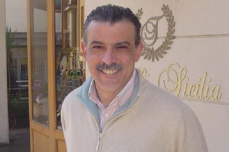 Maurizio Tasca (Fipe con lo slogan usalazuccheriera) Maurizio Tasca (Fipe con lo slogan usalazuccheriera)