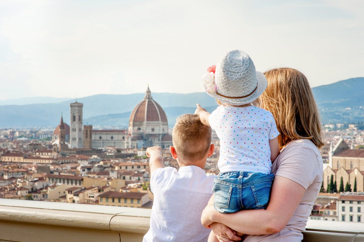 Si conferma per Pasqua la tendenza del ritorno in Italia dei turisti stranieri Pasqua numeri pre-Covid per hotel e ristoranti. Tornano anche gli stranieri