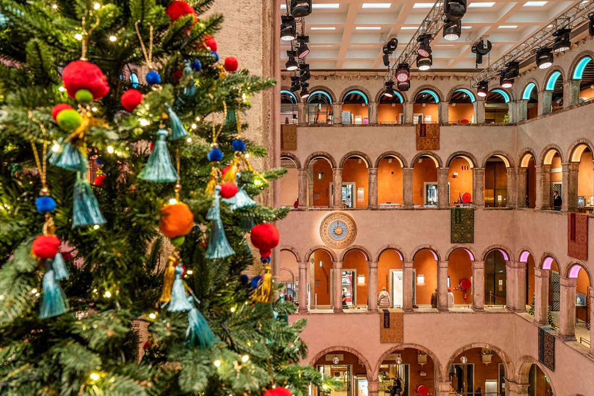 Natale al Fondaco dei Tedeschi La magia delle feste a Venezia: design, moda e gusto al Fondaco dei Tedeschi Natale al Fondaco dei Tedeschi La magia delle feste a Venezia: design, moda e gusto al Fondaco dei Tedeschi