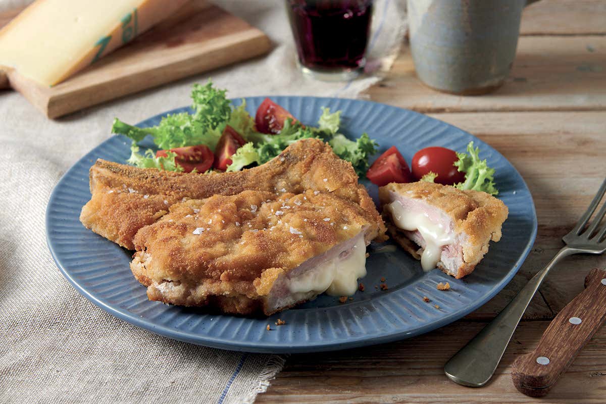 Costoletta ripiena alla valdostana: Fontina DOP protagonista