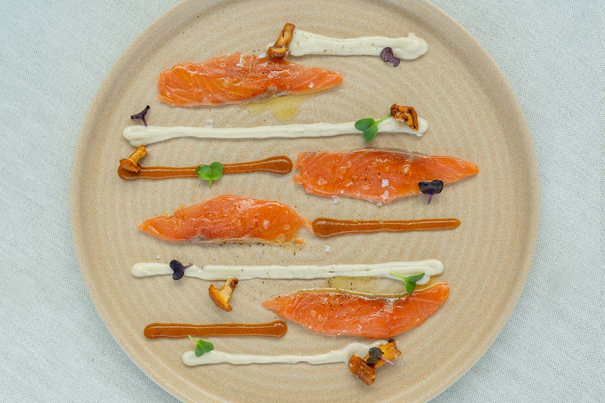 Ricetta salmone marinato e crema di Fontina DOP di Tommaso Arrigoni