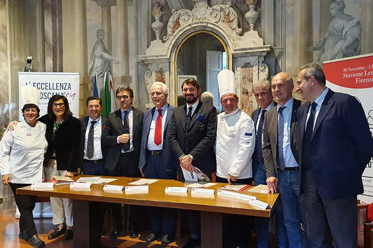 Alla presentazione della 5ª edizione della manifestazione (Food & Wine in Progress Per conoscere, bisogna assaggiare) Alla presentazione della 5ª edizione della manifestazione (Food & Wine in Progress Per conoscere, bisogna assaggiare)