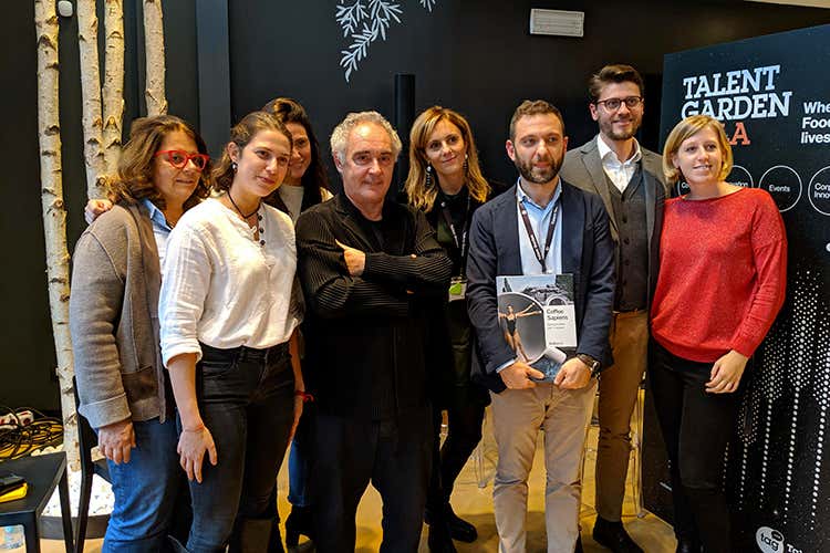 Ferran Adrià e lo staff di Talent Garden (Food-tech, Ferran Adrià: «Chi non innova è uno scemo»)