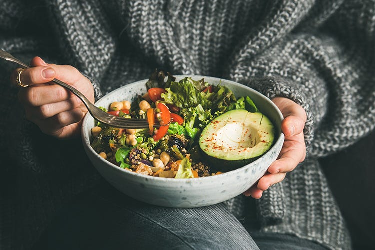 I prodotti alternativi e i superfoods che possono giovare alla salute del consumatore sono uno dei fattori determinanti della scelta di acquisto del consumatore (Food trend 2020 Ecosostenibilità e cibi sani)