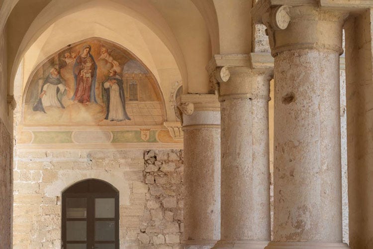 Il chiostro dei Domenicani di Lecce, sede dell'iniziativa  (Giovani, futuro e formazione alla terza edizione di FoodExp)