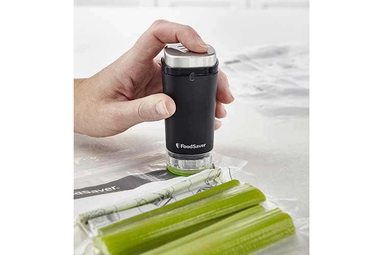 Semplice da usare, non ha bisogno di corrente per funzionare - FoodSaver 92X, cibo sottovuoto per chi ha poco spazio in cucina