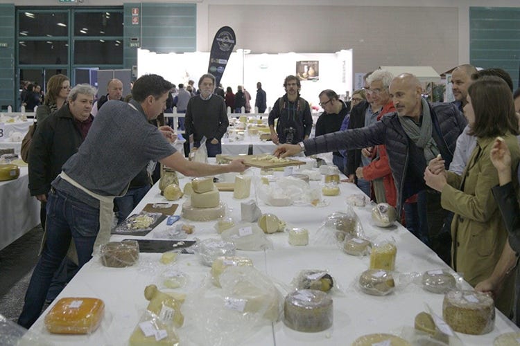 Alla Fiera di Bergamo grande successo per i formaggi internazionali (Forme rilancia i formaggi Un’opportunità per il turismo)