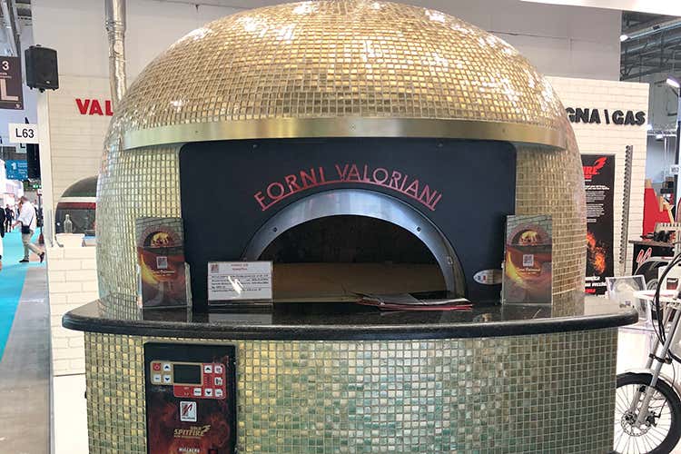 Verace (Forni con una marcia in più Tre novità firmate Valoriani) Verace (Forni con una marcia in più Tre novità firmate Valoriani)