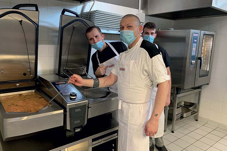 iVario Rational, un cuoco in più Lo si programma e ci pensa lui iVario Rational, un cuoco in più Lo si programma e ci pensa lui