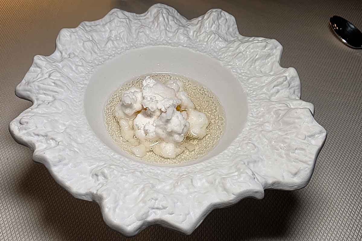 Il ristorante dove il pane diventa spettacolo con il servizio dei lievitati al gueridon Il ristorante dove il pane diventa spettacolo con il servizio dei lievitati al gueridon