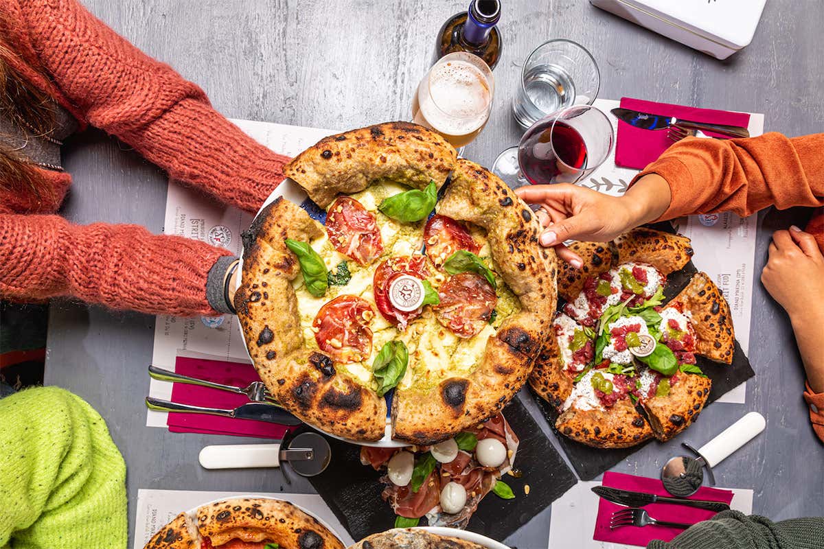 Una pizza fra tradizione napoletana e stile contemporaneo