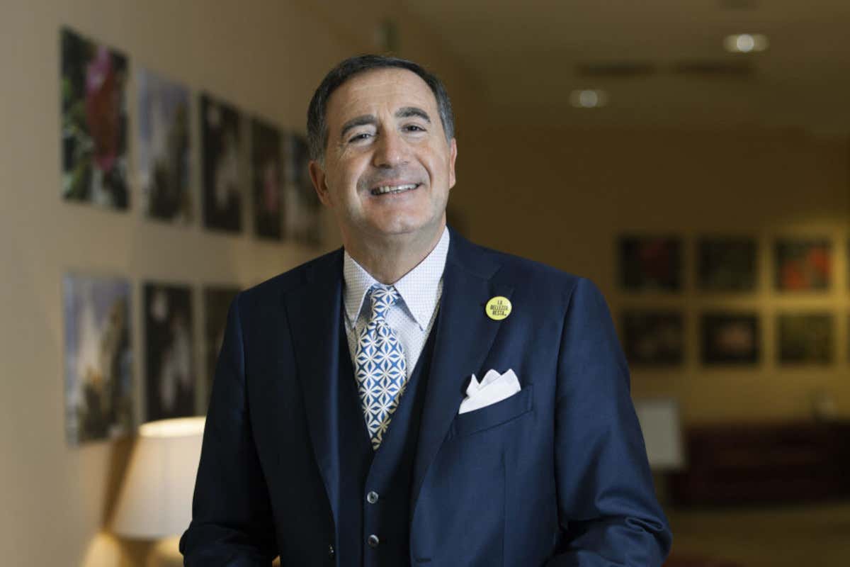 Allo chef Enrico Derflingher il premio Vincenzo Caramia Allo chef Enrico Derflingher il premio Vincenzo Caramia