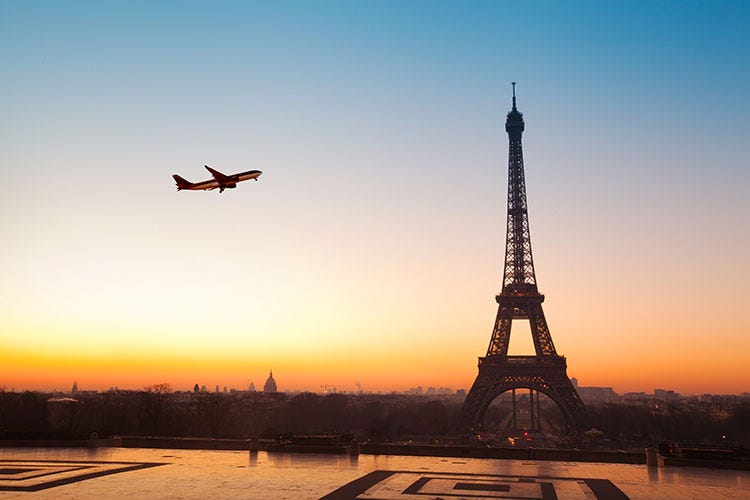 Francia, ecotassa sugli aerei 
Dal 2020 anche 18 euro in più
