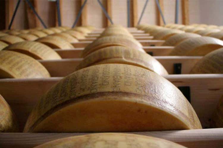 Focus sull'abbinamento formaggio - pizza (Franciacorta in bianco Tre giorni dedicati ai formaggi)