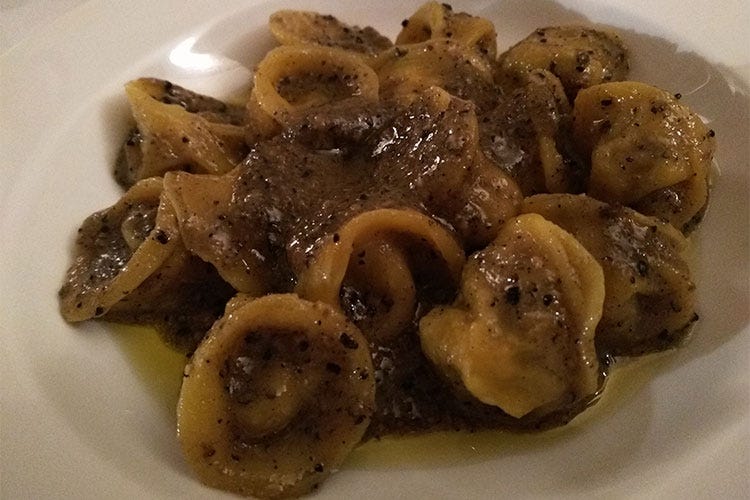 Frantoi aperti, l'Umbria si racconta con l'olio nuovo e ristoranti di tipicità