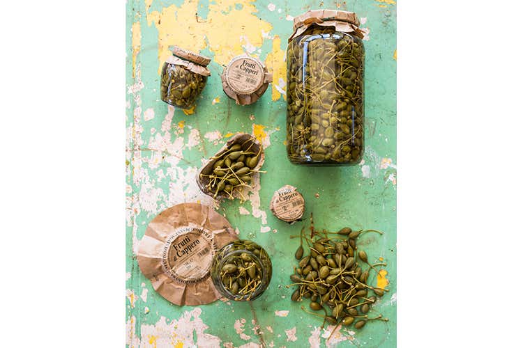 Frantoio Sant&rsquo;Agata, da 190 anni a Oneglia L&rsquo;olio dei Jeunes Restaurateurs d&rsquo;Europe