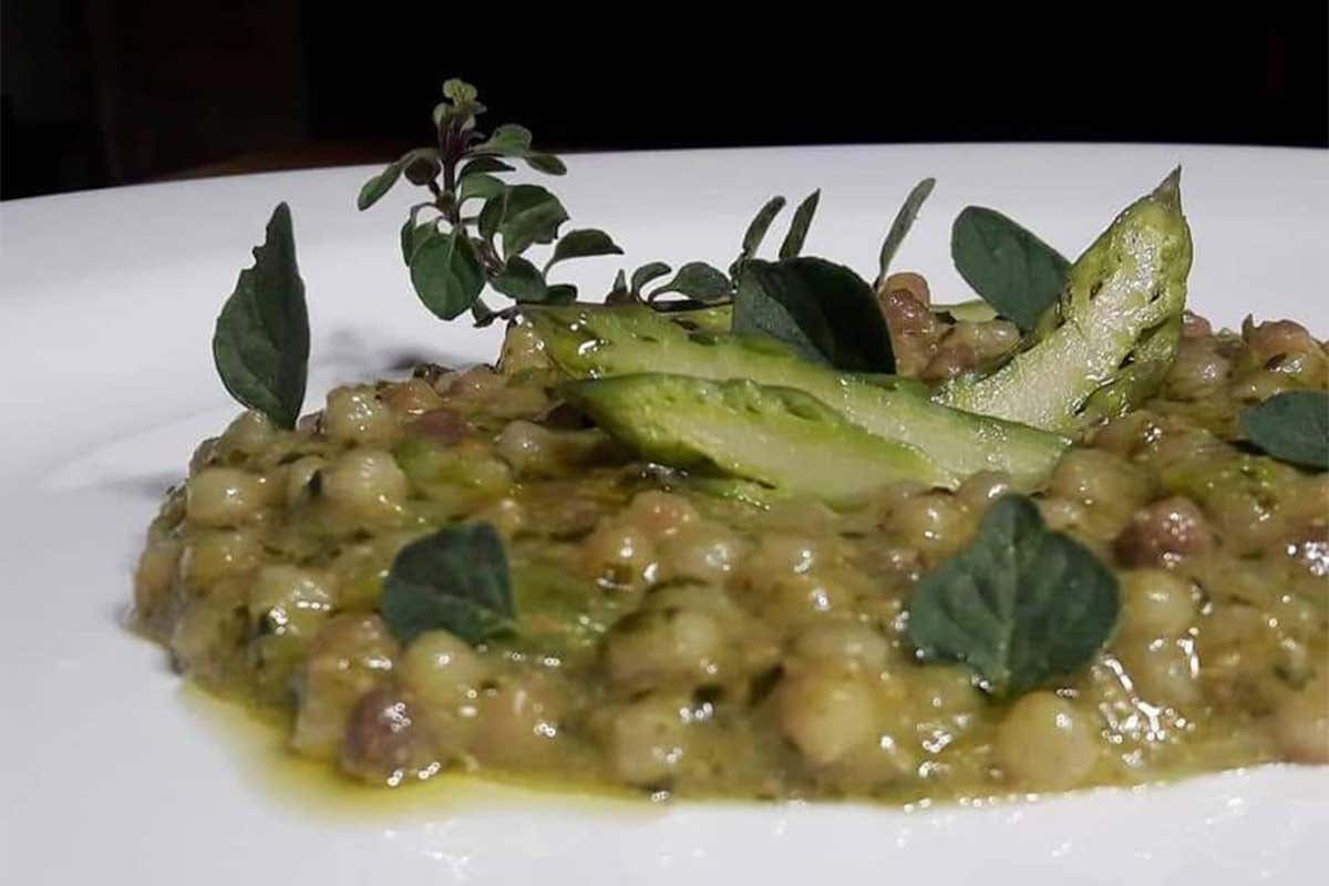 Fregula con asparagi ed erbe aromatiche Fregula con asparagi ed erbe aromatiche Fregula con asparagi ed erbe aromatiche Fregula con asparagi ed erbe aromatiche