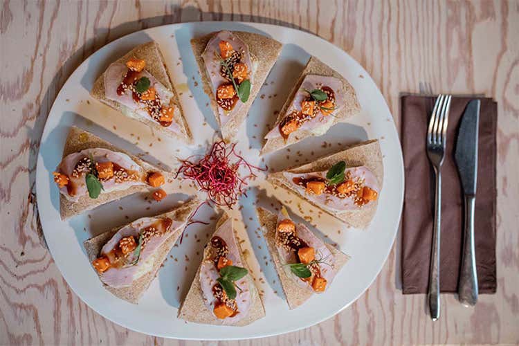 L'ingrediente per una pizza &egrave; come un colore per un quadro, devi renderlo armonioso con tutto il resto - Schmuck: La pizza &egrave; condivisione Gli ingredienti fanno la differenza