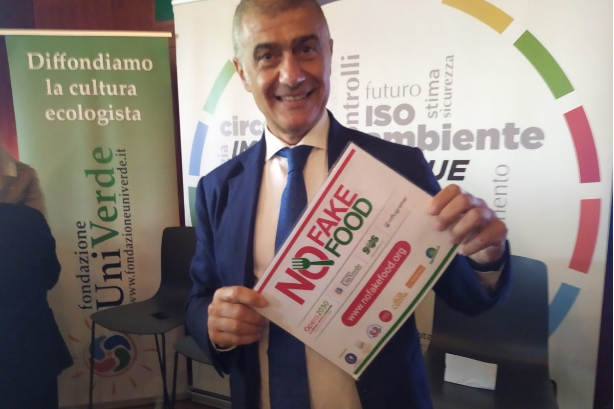 Alfonso Pecoraro Scanio From farm to fork: for food safety and the defense of Italian cuisine
