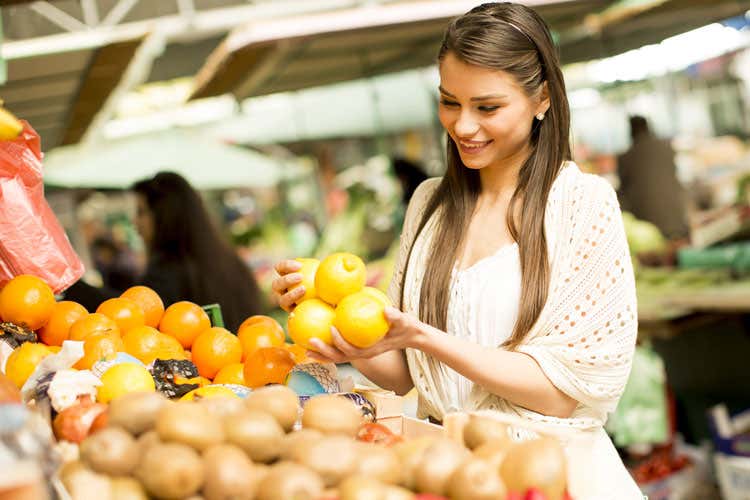 Frutta e verdura, non si bada a spese Gli italiani scelgono per gusto e salute Frutta e verdura, non si bada a spese Gli italiani scelgono per gusto e salute