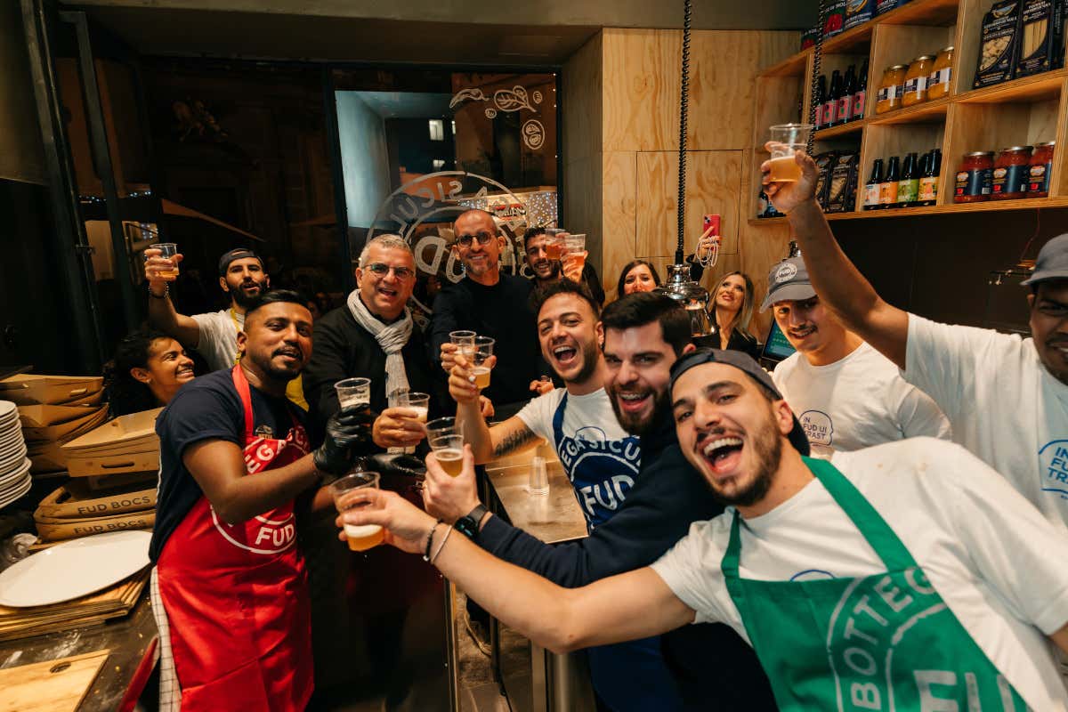 A Palermo è arrivata la pizza di Fud Bottega Sicula A Palermo è arrivata la pizza di Fud Bottega Sicula