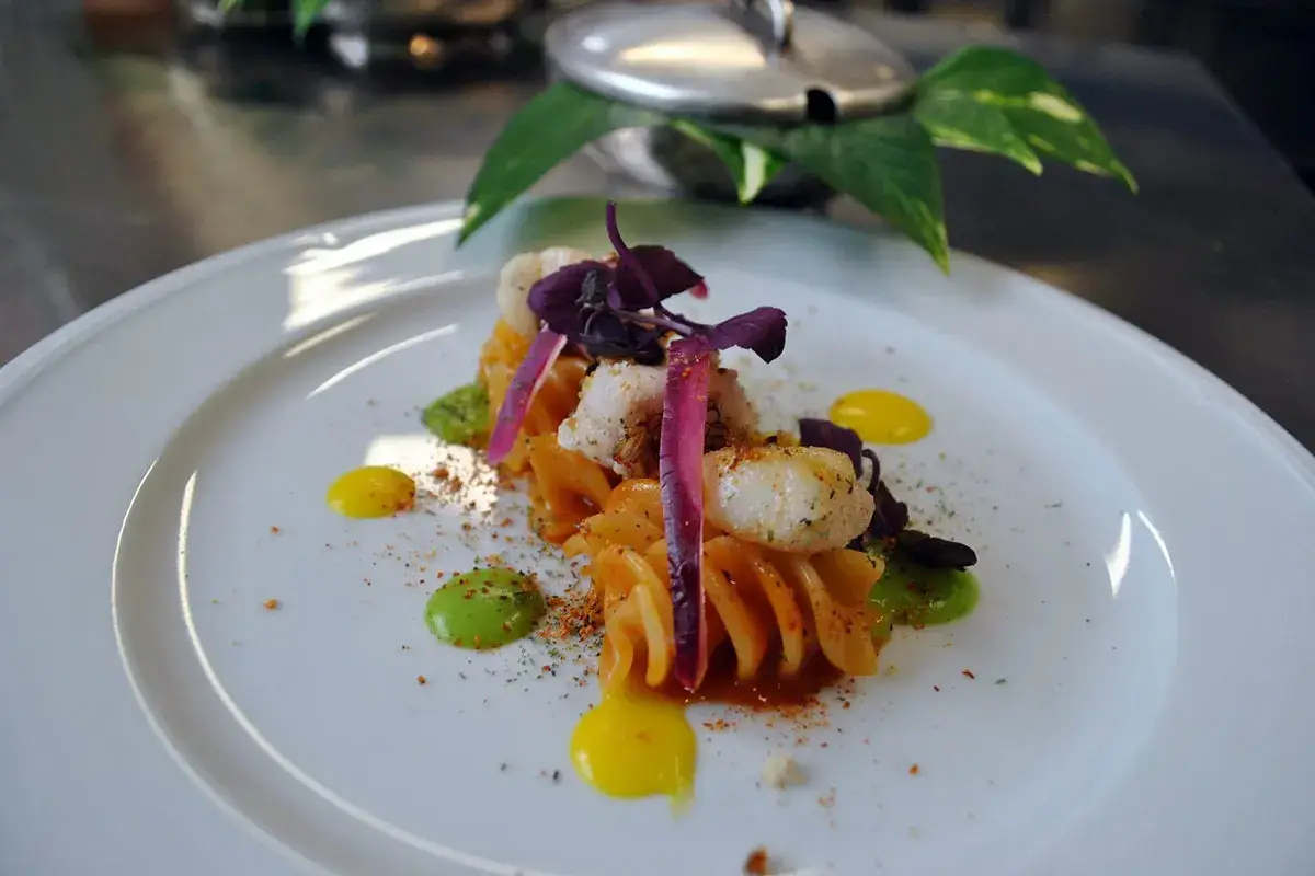 Fusillone di Gragnano, scorfano, zucca e clorofilla al prezzemolo Fusillone, scorfano, zucca e prezzemolo