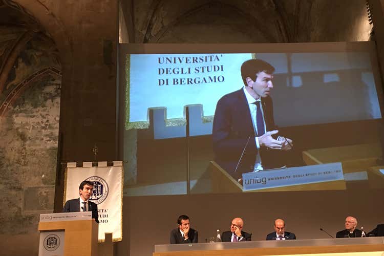 (G7, fame nel mondo problema culturale Combattere l'arroganza della finanza)