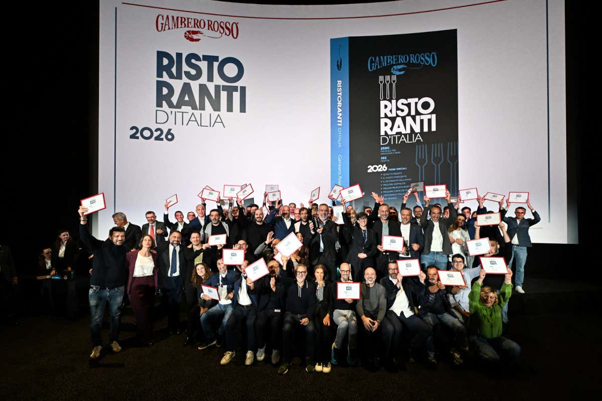 Guida Ristoranti d’Italia 2026: Bottura, Crippa e Romito le migliori Tre Forchette Guida Ristoranti d’Italia 2026: Bottura, Crippa e Romito le migliori Tre Forchette