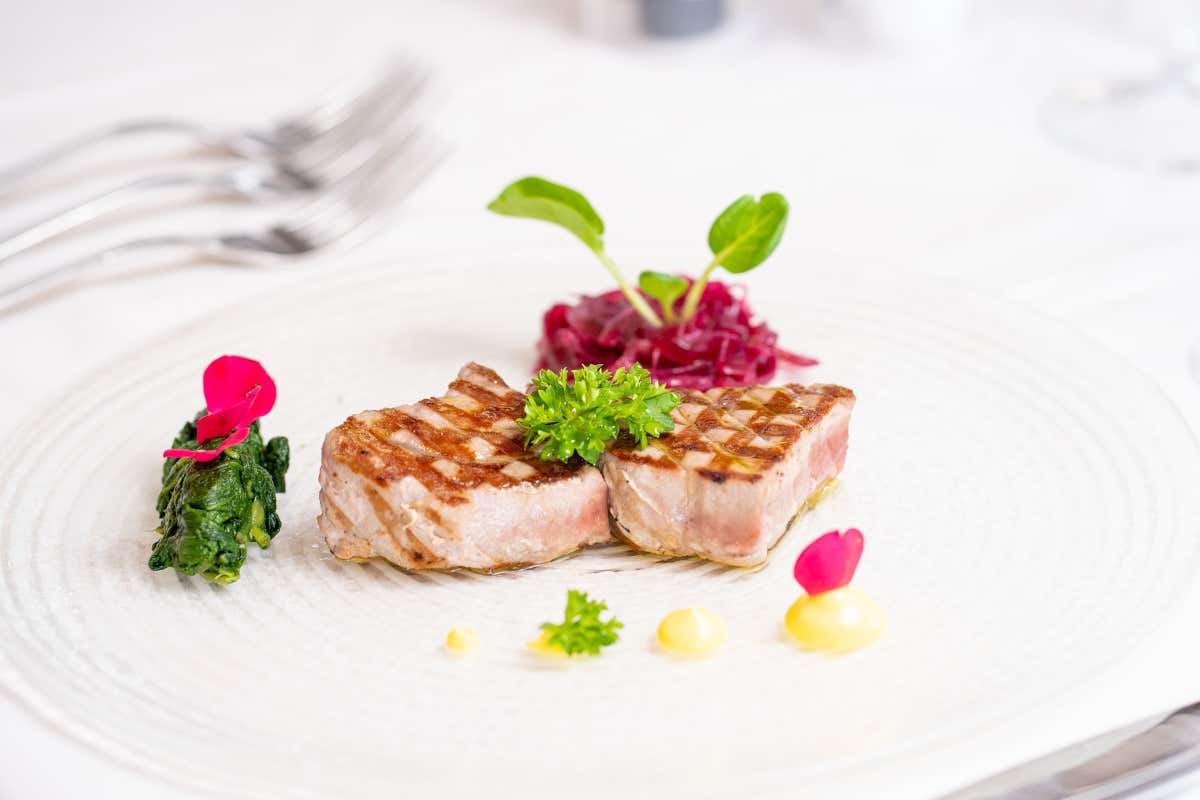 Corallo: il ristorante £$pied dans l'eau$£ che esalta il pesce locale a Marina di Modica