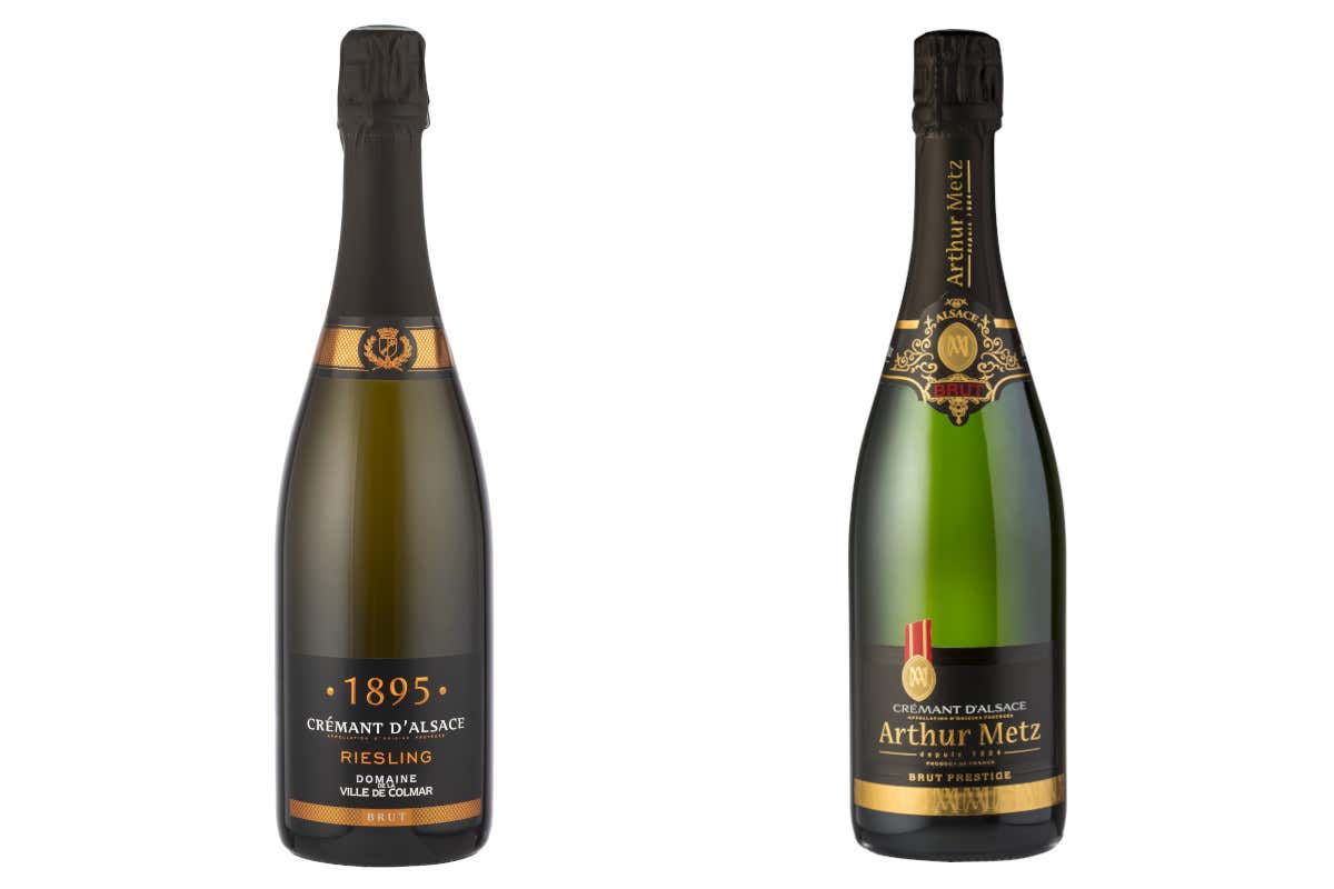 Da sinistra: il 1895 Domaine de la Ville de Colmar - Crémant d’Alsace AOC Riesling e  l’Arthur Metz Prestige - Crémant d’Alsace AOP Brut Prestige