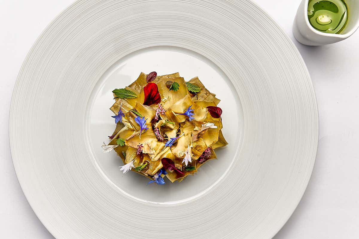 Dimenticate la solita Napoli: al George si cena con Oscar Wilde e il Vesuvio Dimenticate la solita Napoli: al George si cena con Oscar Wilde e il Vesuvio