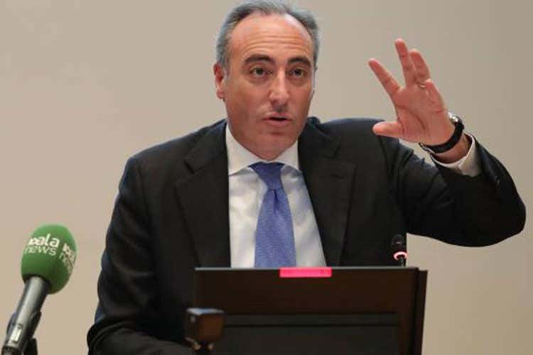 Giulio Gallera - La giunta lombarda si dissocia: Parole di Gallera non convidise Giulio Gallera - La giunta lombarda si dissocia: Parole di Gallera non convidise