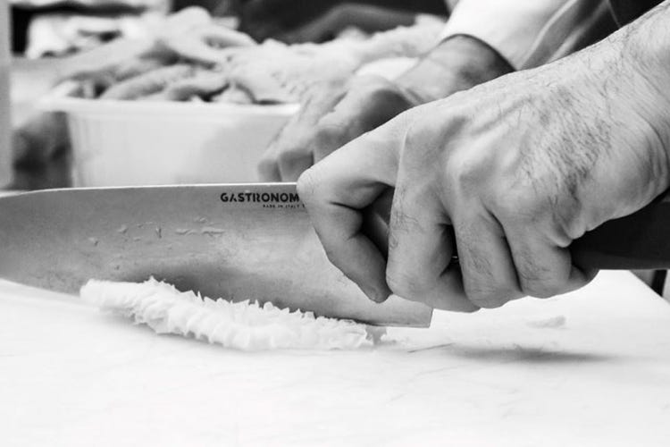 Mix tra essenzialità e tecnologia Gastronom, coltelli di precisione prodotti artigianalmente