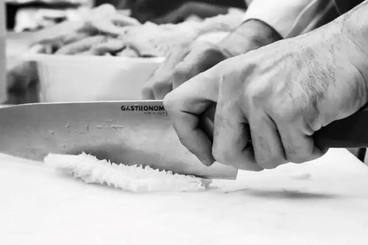 Mix tra essenzialit&agrave; e tecnologia Gastronom, coltelli di precisione prodotti artigianalmente