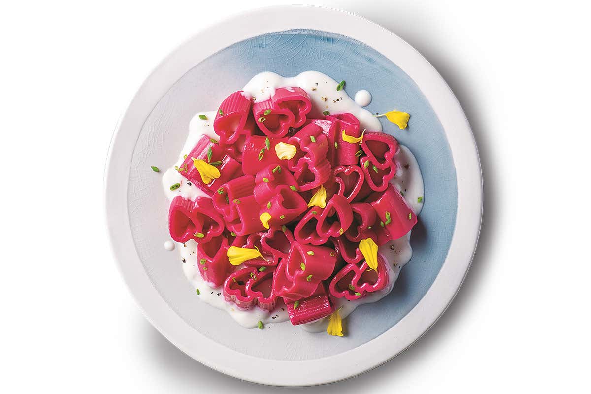 Gesto D’Amore con barbabietola, fonduta di Parmigiano ed erba cipollina Gesto D’Amore con barbabietola, fonduta di Parmigiano ed erba cipollina