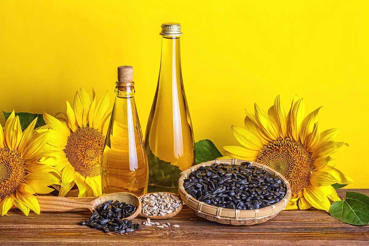 Olio di girasole, cosa sapere Penuria di olio di girasole, ma &egrave; davvero il migliore?