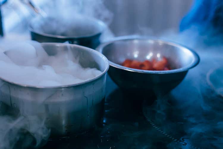 È importante acquistare ghiaccio secco certificato (Ghiaccio secco in cucina? Sì, ma solo se certificato!)