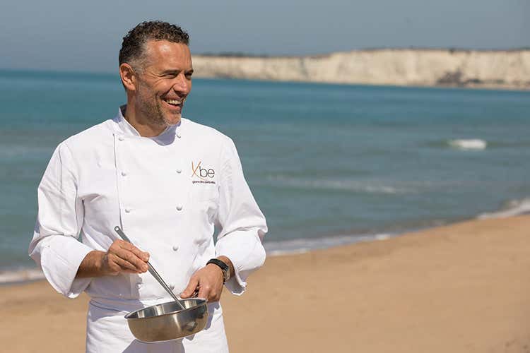 Giancarlo Perbellini Riapre la Locanda sul mare con un menu dedicato alla Sicilia