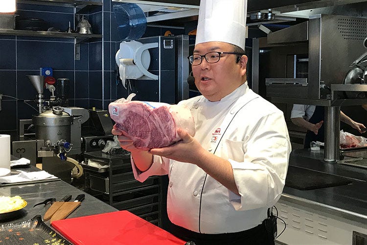 Ryuji Higashiyama (Dal Giappone la carne Wagyu Ingrediente premium per la ristorazione)