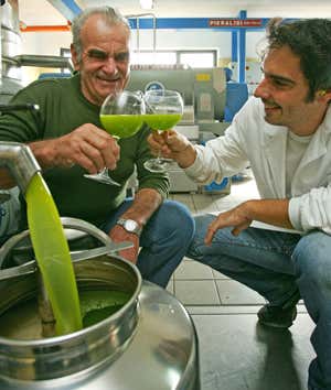Giorgio Franci, a destra, insieme al padre Fernando