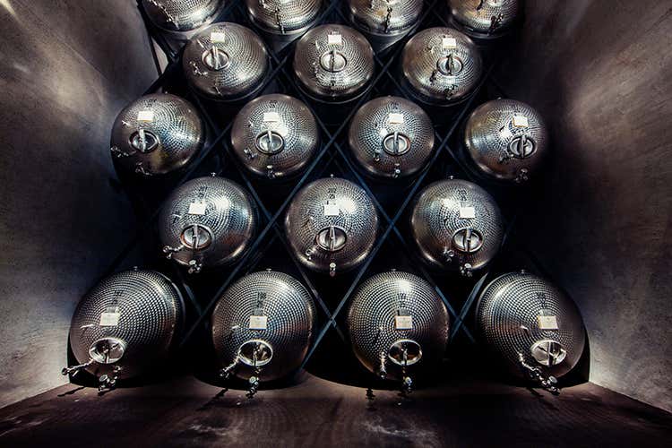 I fusti di invecchiamenti di Cantina Terlano - Giri di viteDiverse espressioni di Pinot Bianco